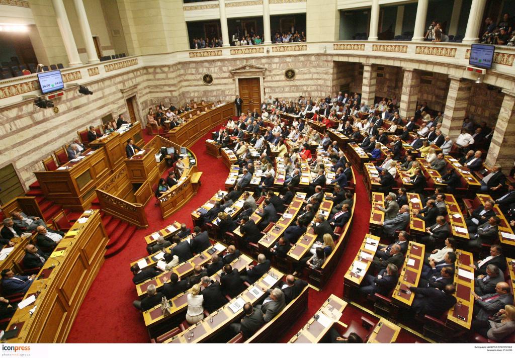 Απόφαση για διακοπή των εργασιών της Βουλής λόγω του δημοψηφίσματος
