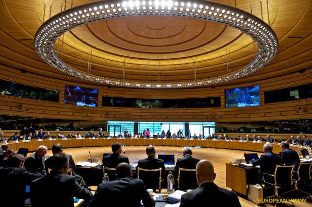 Στο επίκεντρο του Ecofin η «γέφυρα» χρηματοδότησης για Ελλάδα