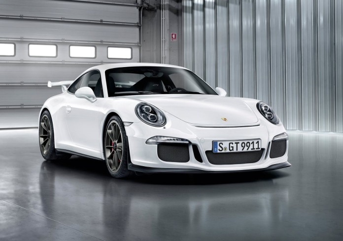 Porsche: Aνάκληση στις 911 GT3 λόγω κινδύνου πρόκλησης φωτιάς στον κινητήρα!