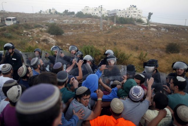 Ισραήλ: Επεισόδια μεταξύ εποίκων και αστυνομίας στη Δυτική Οχθη