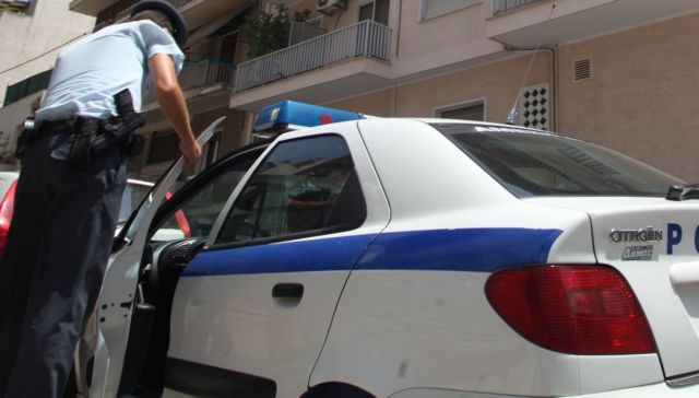 Συνελήφθησαν πέντε αλλοδαποί στο Ναύπλιο επειδή έκαψαν ελληνική σημαία