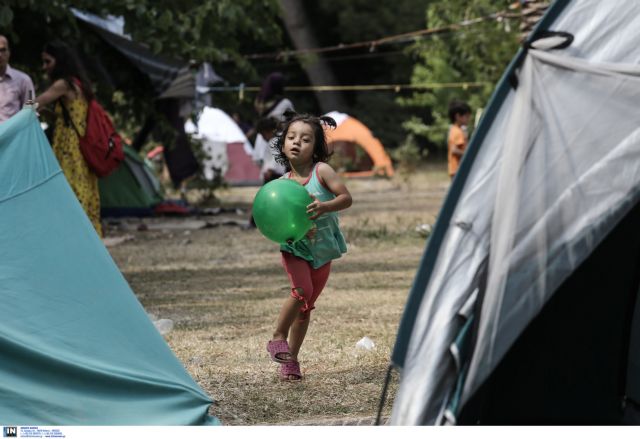 Εντός εβδομάδας η μετεγκάτασταση των προσφύγων από το Πεδίον του Αρεως
