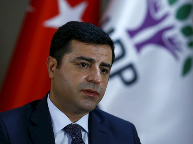 Κατάπαυση πυρός και συνομιλίες ΡΚΚ – Αγκυρας ζήτησε ο ηγέτης του HDP