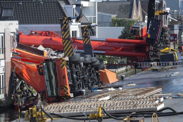 Γερανοί έπεσαν πάνω σε κτίρια στην Ολλανδία – τουλάχιστον 20 τραυματίες