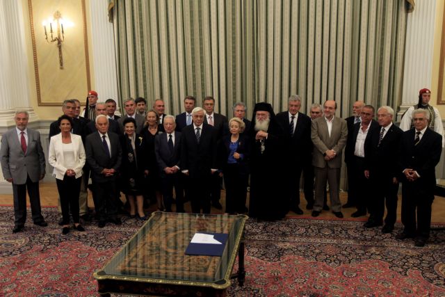 Ποιοι είναι οι νέοι υπουργοί της υπηρεσιακής κυβέρνησης