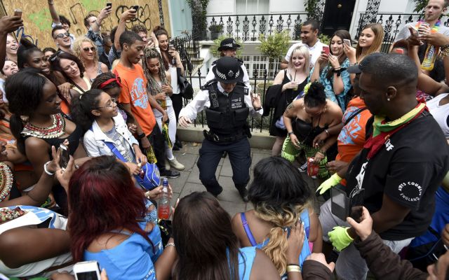 Βρετανία: Συνελήφθησαν 100 άτομα που συμμετείχαν στο καρναβάλι του Νότινγκ Χιλ
