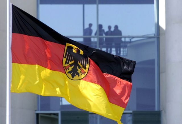 Die Zeit: Βέβαιο ότι η Γερμανία θα συμφωνήσει σε απομείωση του ελληνικού χρέους