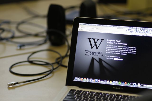 Ρωσία: Απειλεί να κλείσει τη Wikipedia αν δεν αποσύρει άρθρο για την παρασκευή ναρκωτικών