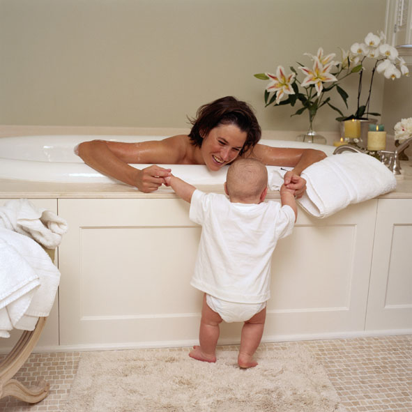 Να βλέπει το παιδί γυμνό τον γονιό ή όχι;