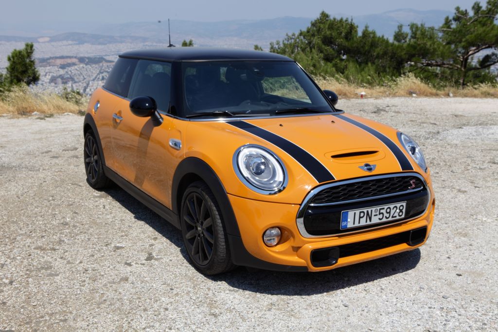 Οδηγούμε το Mini Cooper S με 192 ίππους