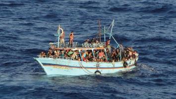 Μαλαισία: Τουλάχιστον 14 νεκροί από το ναυάγιο πλεούμενου με περίπου 70 μετανάστες