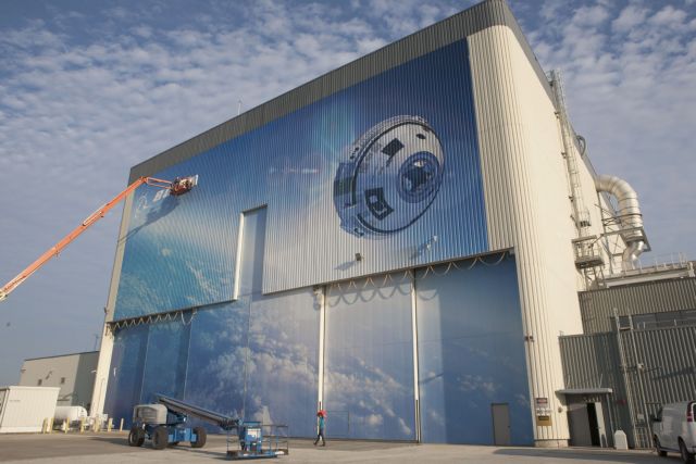 Η Boeing εγκαινιάζει εγκατάσταση εμπορικών διαστημοπλοίων