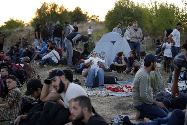 Ο φράχτης του Ορμπάν δεν πτοεί τους πρόσφυγες - «Θερμαίνεται» ο Εβρος | tanea.gr