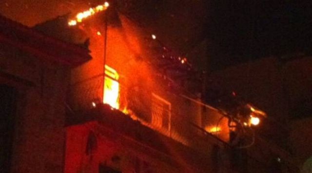 Θεσσαλονίκη: Δυο άτομα εντοπίστηκαν νεκρά κατά την κατάσβεση πυρκαγιάς σε διαμέρισμα | tanea.gr