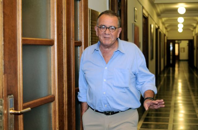 Μουζάλας: «Δεν μπορείς να εξαφανίσεις τους πρόσφυγες»