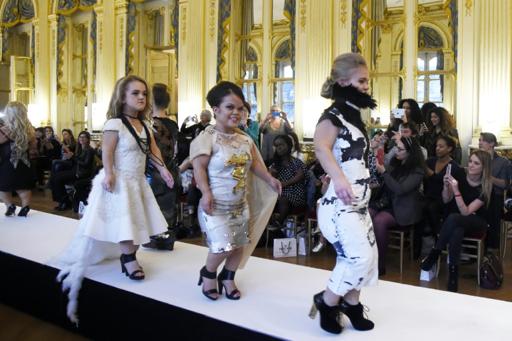 Εβδομάδα Μόδας: Τα μανεκέν στο Παρίσι είχαν ύψος κάτω από 1.30