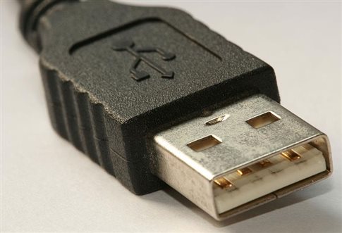 ΗΠΑ: Ενας στους δέκα απαντά ότι το USB είναι τα αρχικά μιας ευρωπαϊκής χώρας