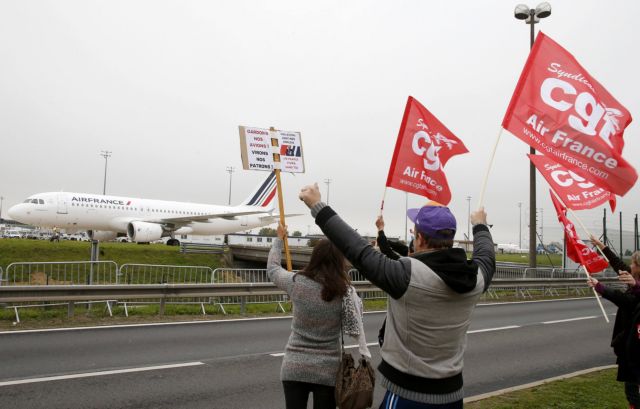 Στην κατάργηση 3.000 θέσεων εργασίας προσανατολίζεται η Air France