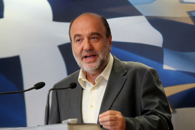 Αλεξιάδης: «Υπό εξέταση οι αλλαγές στα τέλη κυκλοφορίας»
