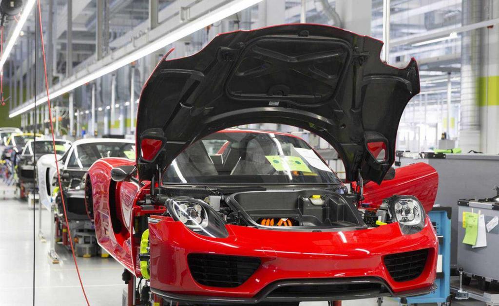 Ετσι κατασκευάζεται η Porsche 918 Spider του 1 εκατ. ευρώ