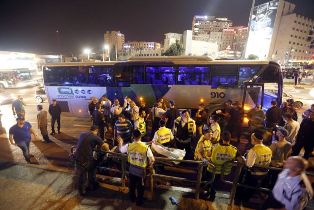 Δεκάδες τραυματίες στην Ιερουσαλήμ από επίθεση με μαχαίρι σε λεωφορείο