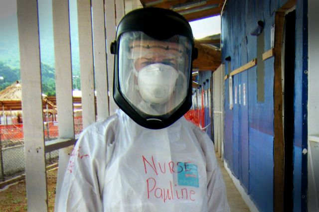 Κρίσιμη η κατάσταση της βρετανίδας που υποτροπίασε στον ιό Eμπολα