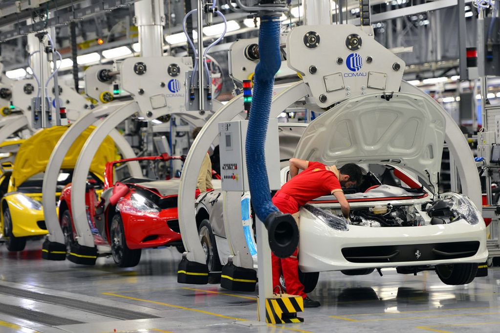 Ferrari: Πατάνε γκάζι οι πωλήσεις των πανάκριβων μοντέλων