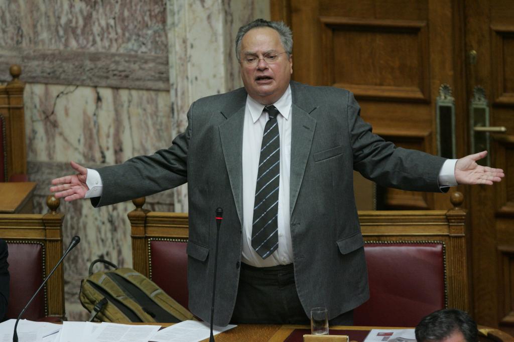 Φωτιές στη Βουλή από την επιστολή Κοτζιά στα κόμματα για την ΠΓΔΜ