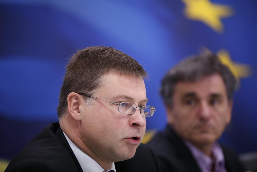 Ντομπρόβσκις: «Η εκταμίευση των 2 δισ. ευρώ εξαρτάται από την υλοποίηση των προαπαιτούμενων»