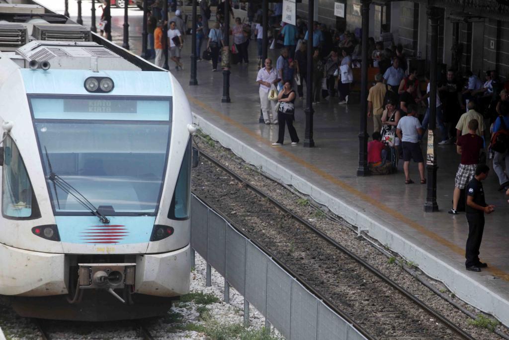 Προχωρεί η αναβάθμιση της προαστιακής σιδηροδρομικής γραμμής από Πειραιά ως Αθήνα