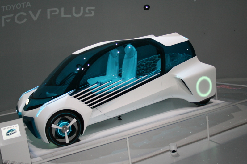 Toyota FCV Plus: Ηλεκτρική δύναμη με όπλο το υδρογόνο