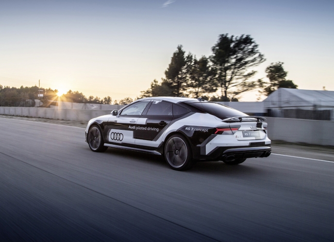 Audi: Ρεκόρ ταχύτητας χωρίς οδηγό