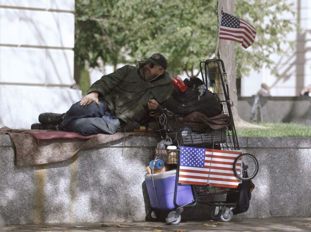 Πάνω από 500.000 οι άστεγοι στις ΗΠΑ, σχεδόν ένα τέταρτο από αυτούς είναι ανήλικοι