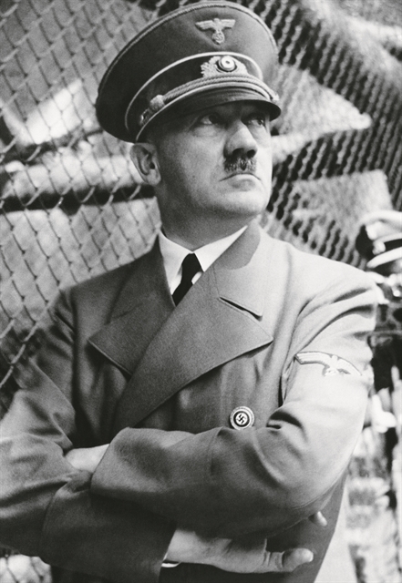 Ο νέος… παλιός πόλεμος για τον «Εβραίο» Χίτλερ