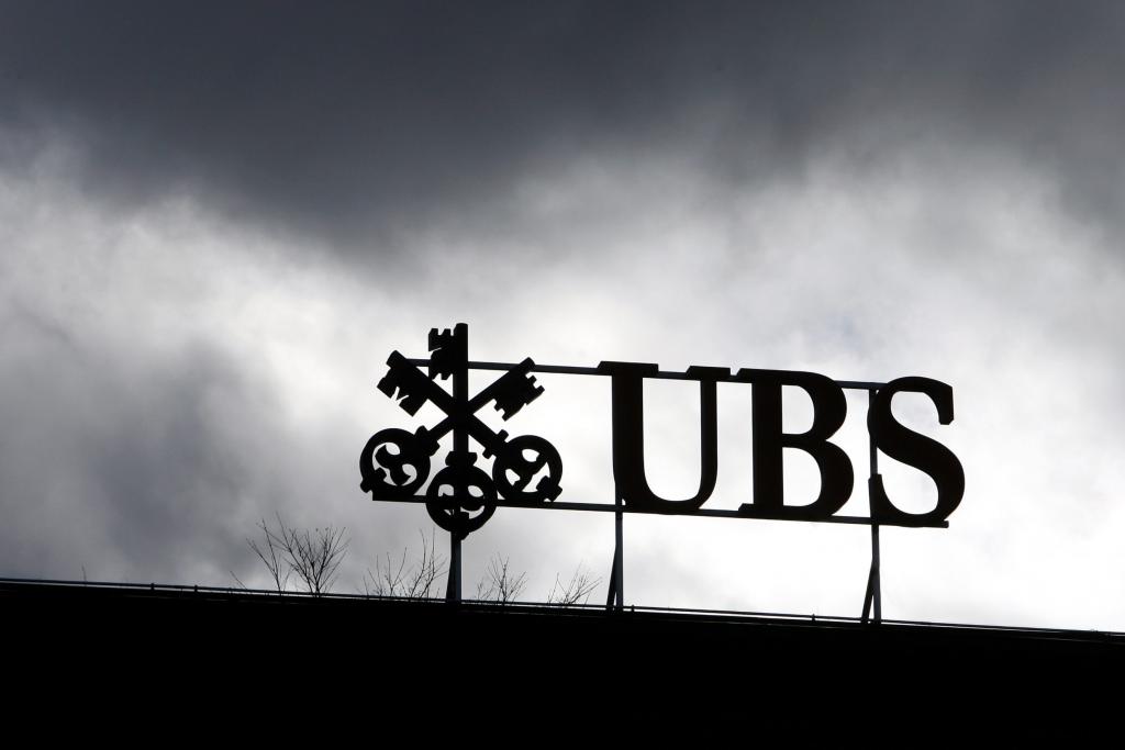 Αιφνιδιαστική έρευνα στη UBS – κατασχέθηκαν στοιχεία για 200 μεγαλοκαταθέτες