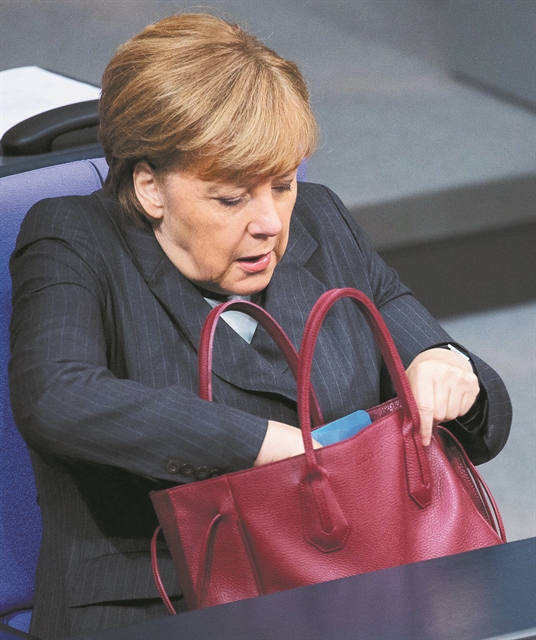 «Αετονύχης» έκλεψε το πορτοφόλι της Μέρκελ