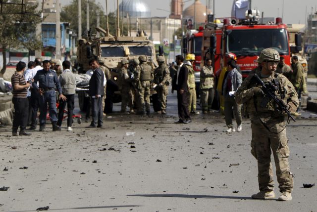 Βομβιστική επίθεση των Ταλιμπάν κοντά στο αεροδρόμιο της Καμπούλ