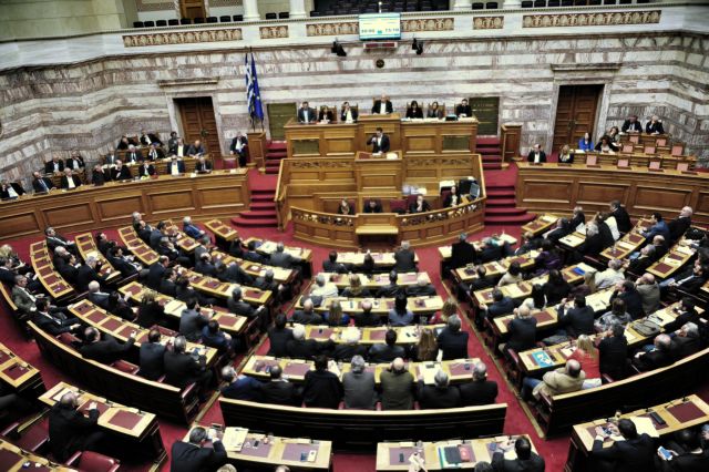 Βουλή: Νέα αντιπαράθεση για τα Γλυπτά του Παρθενώνα μεταξύ κυβέρνησης - ΝΔ και ΠΑΣΟΚ | tanea.gr