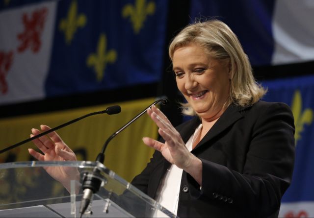 «Το Εθνικό Μέτωπο στις πόρτες της εξουσίας», γράφει ο γαλλικός Τύπος