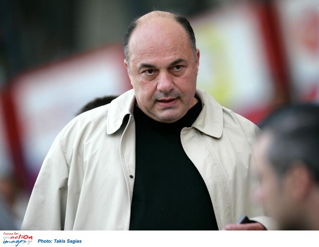 Την ακύρωση της απόφασης που τον παύει από δήμαρχο ζητάει ο Μπέος