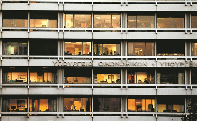 Αγωνία για τα ταμειακά διαθέσιμα