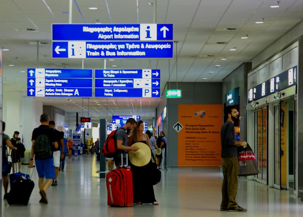 Νέο ρεκόρ: 49,2 εκατ. επιβάτες διακινήθηκαν το 2015 από τα ελληνικά αεροδρόμια