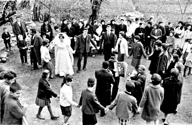 Η ζωή είναι πολύ μικρή για να την παίρνουμε στα σοβαρά