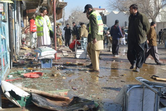 Bομβιστική επίθεση σε κέντρο εμβολιασμού στο Πακιστάν – 15 νεκροί