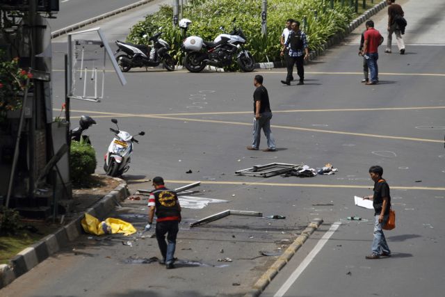 Νέες εκρήξεις στην Τζακάρτα – Το Ισλαμικό Κράτος πίσω από τις επιθέσεις