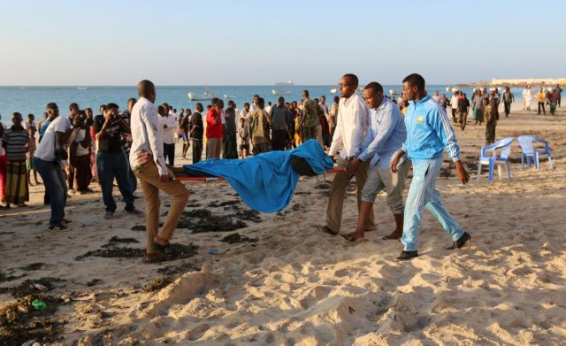 Τουλάχιστον 20 νεκροί από επίθεση ισλαμιστών σε εστιατόριο στη Σομαλία