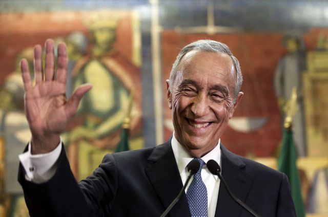 Δημοφιλής τηλεσχολιαστής ο νέος πρόεδρος της Πορτογαλίας από τον πρώτο γύρο