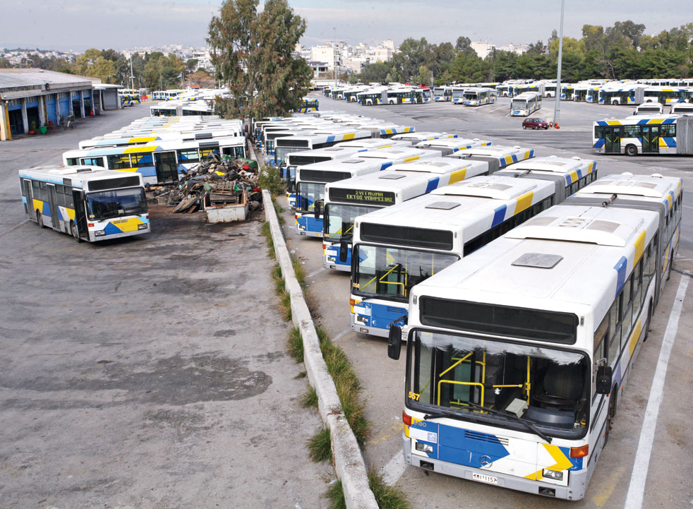 Εξωση από το Ελληνικό με πολλά… αγκάθια για λεωφορεία και ΥΠΑ