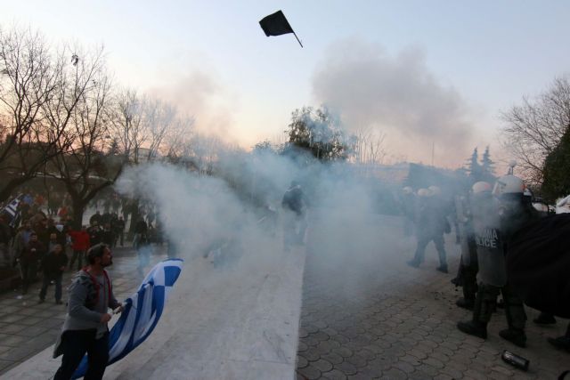 ΕΛΑΣ: Με κουκούλες εκείνοι που προκάλεσαν τα επεισόδια στην Agrotica