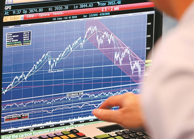 Στις δημοπρασίες το οριακό «γύρισμα» του Χρηματιστηρίου Αθηνών